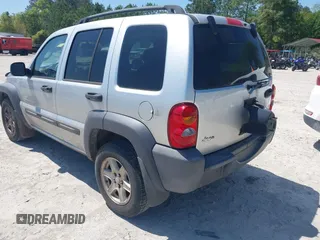 2003 Jeep Liberty Sport with VIN 1J4GK48K33W676704, listed as a IAAI auction lot 42007037 with 114,290 mi miles and . Bid and sale history available at DreamBid. Image 3.