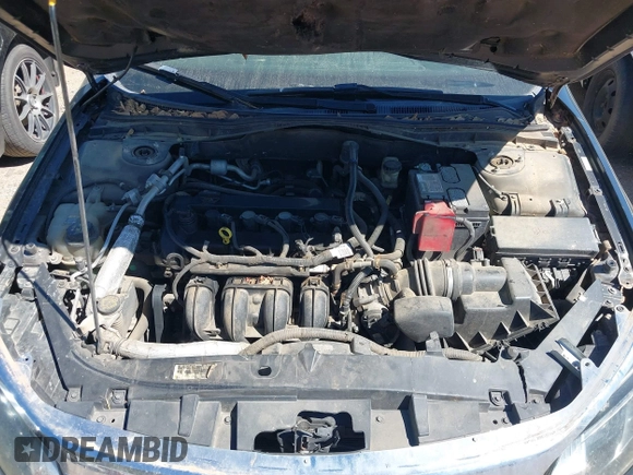 2010 Ford Fusion SE with VIN 3FAHP0HA6AR393781, listed as a IAAI auction lot 41868100 with 228,232 mi miles. Bid and sale history available at carsss.com. Image 10.