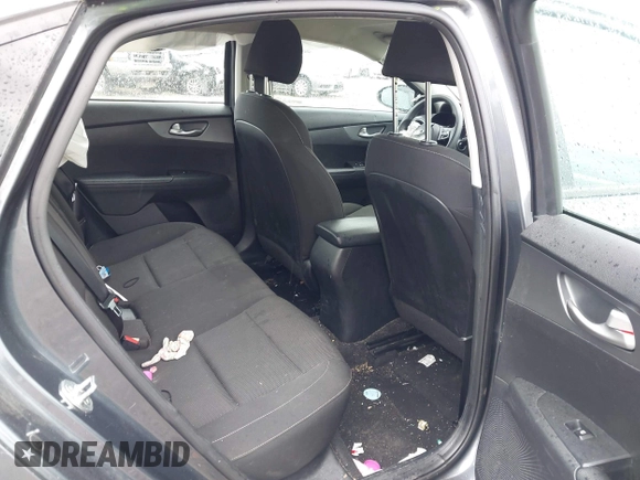 2021 Kia Forte LXS с VIN 3KPF24AD9ME283735, выставлен на аукционе IAAI как лот 42220005 с пробегом 97 694 миль миль и . История ставок и продаж доступна на DreamBid. Изображение 8.