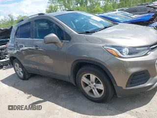 2020 Chevrolet Trax LT z VIN KL7CJLSB1LB336157, wystawiony jako IAAI lot #42258923 z przebiegiem 50 868 mil mil oraz . Historia ofert i sprzedaży dostępna na DreamBid. Obrazek 13.