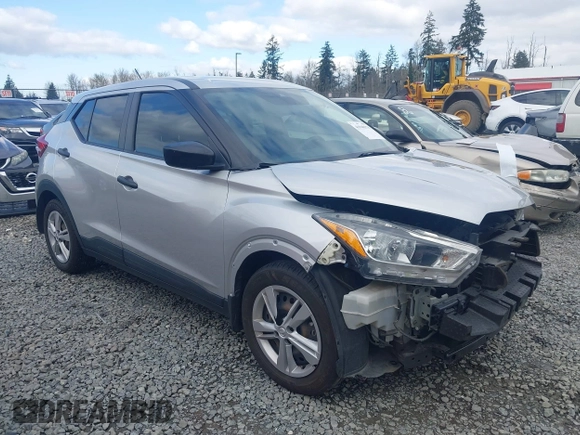 2020 Nissan Kicks S z VIN 3N1CP5BV6LL492817, wystawiony jako IAAI lot #41940178 z przebiegiem 52 327 mil mil oraz . Historia ofert i sprzedaży dostępna na DreamBid. Obrazek 1.