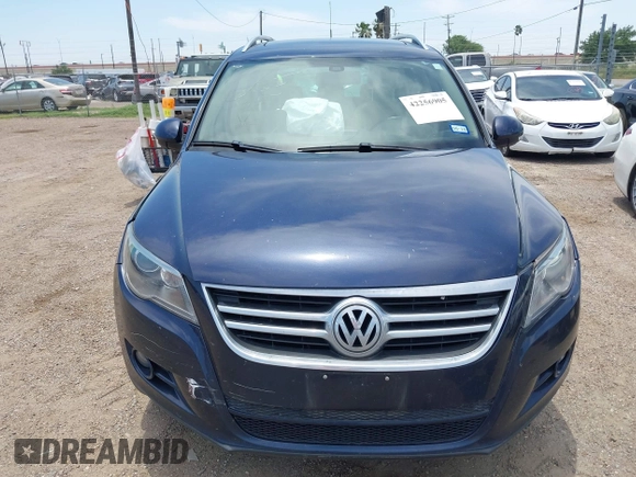 2011 Volkswagen Tiguan SEL с VIN WVGBV7AX4BW506165, выставлен на аукционе IAAI как лот 42256905 с пробегом 171 047 миль миль и . История ставок и продаж доступна на DreamBid. Изображение 12.