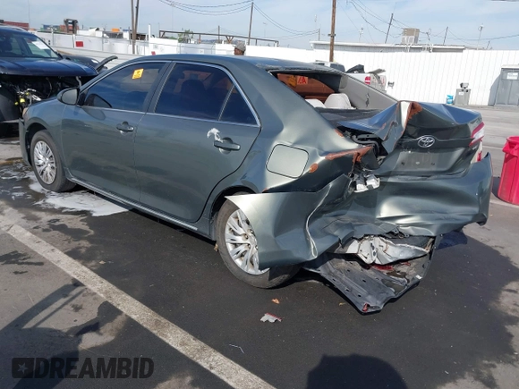 2014 Toyota Camry L with VIN 4T4BF1FK2ER404540, listed as a IAAI auction lot 40744025 with 1 mi miles. Bid and sale history available at carsss.com. Image 3.