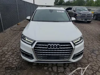 2017 Audi Q7 Premium Plus with VIN WA1LAAF73HD018687, listed as a Copart auction lot 62917895 with 110,067 mi miles and Clean title. Bid and sale history available at DreamBid. Image 5.