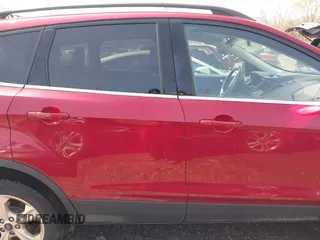 2014 Ford Escape SE with VIN 1FMCU0GX8EUA49818, listed as a IAAI auction lot 41903815 with 100,235 mi miles. Bid and sale history available at carsss.com. Image 13.