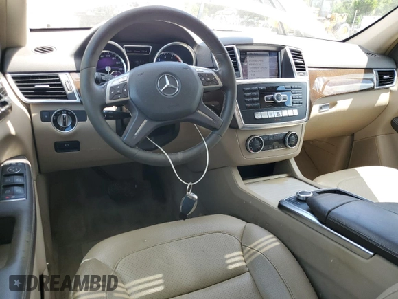 2013 Mercedes-Benz M 350 z VIN 4JGDA5JBXDA136675, wystawiony jako Copart lot #61137725 z przebiegiem 123 380 mil mil oraz Szkoda całkowita • Salvage title. Historia ofert i sprzedaży dostępna na DreamBid. Obrazek 8.