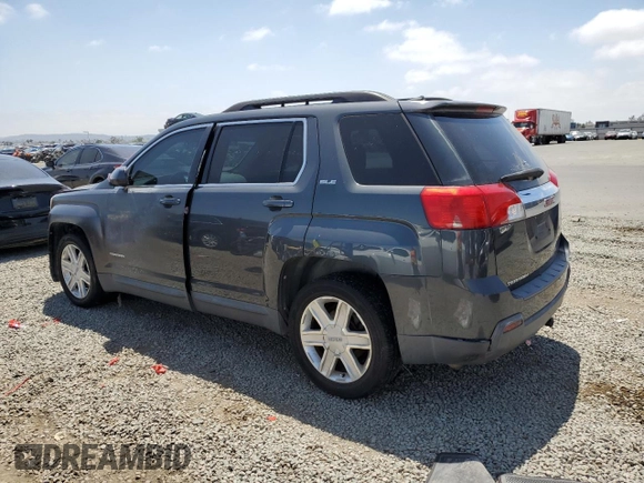 2011 GMC Terrain SLE-2 z VIN 2CTALSEC4B6249281, wystawiony jako Copart lot #57477015 z przebiegiem 152 583 mil mil oraz Szkody całkowita. Historia ofert i sprzedaży dostępna na DreamBid. Obrazek 2.