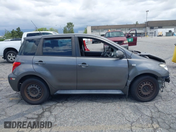 2004 Scion xA z VIN JTKKT624840054017, wystawiony jako IAAI lot #42255268 z przebiegiem 182 913 mil mil oraz . Historia ofert i sprzedaży dostępna na DreamBid. Obrazek 14.