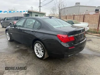 2012 BMW 7 Series 750i с VIN WBAKA8C5XCDX01120, выставлен на аукционе Copart как лот 47065425 с пробегом 71 313 миль миль и Списание • Salvage title. История ставок и продаж доступна на DreamBid. Изображение 3.