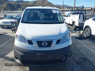 2019 Nissan NV200 S z VIN 3N6CM0KN7KK707373, wystawiony jako IAAI lot #41651930 z przebiegiem 64 107 mil mil oraz . Historia ofert i sprzedaży dostępna na DreamBid. Obrazek 12.