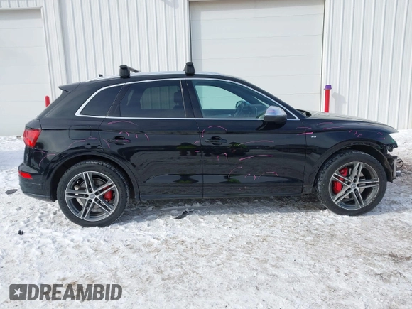 2018 Audi SQ5 Premium Plus z VIN WA1A4AFY1J2169617, wystawiony jako IAAI lot #41619017 z przebiegiem 53 477 mil mil oraz . Historia ofert i sprzedaży dostępna na DreamBid. Obrazek 14.
