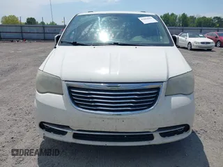 2012 Chrysler Town & Country Touring z VIN 2C4RC1BG2CR157490, wystawiony jako IAAI lot #42064662 z przebiegiem 203 819 mil mil oraz . Historia ofert i sprzedaży dostępna na DreamBid. Obrazek 6.