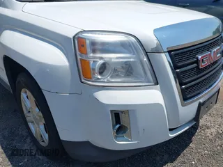 2015 GMC Terrain SLE z VIN 2GKALMEK7F6148986, wystawiony jako IAAI lot #42417948 z przebiegiem 142 136 mil mil oraz . Historia ofert i sprzedaży dostępna na DreamBid. Obrazek 6.