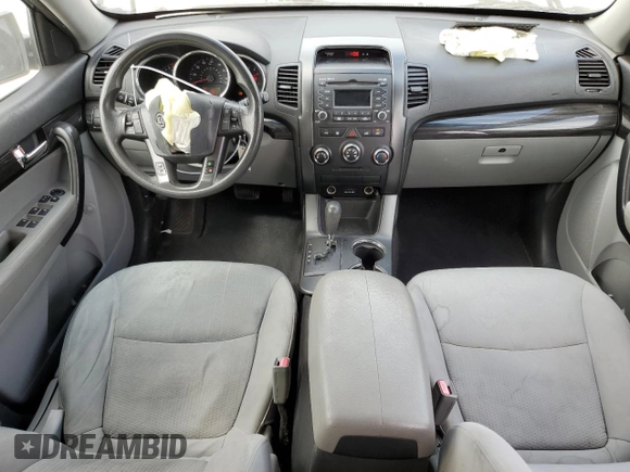 2013 Kia Sorento LX with VIN 5XYKT4A2XDG402146, listed as a Copart auction lot 47826415 with 199,943 mi miles and Salvage Title. Bid and sale history available at carsss.com. Image 8.