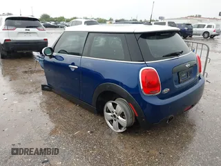 2018 MINI Hardtop Cooper with VIN WMWXP5C50J2G64237, listed as a IAAI auction lot 42460160 with Not provided miles and . Bid and sale history available at DreamBid. Image 3.