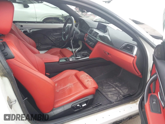 2019 BMW 4 Series 440i z VIN WBA4W7C57KAG52658, wystawiony jako IAAI lot #42301983 z przebiegiem 30 655 mil mil oraz . Historia ofert i sprzedaży dostępna na DreamBid. Obrazek 5.