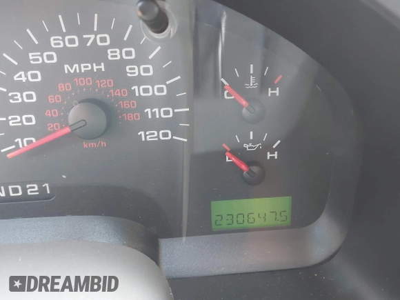 2007 Ford F-150 XL with VIN 1FTRF12W27NA65149, listed as a IAAI auction lot 41102740 with 230,647 mi miles. Bid and sale history available at carsss.com. Image 7.