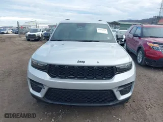 2024 Jeep Grand Cherokee Altitude with VIN 1C4RJHAG4R8938404, listed as a IAAI auction lot 41421214 with 12,644 mi miles. Bid and sale history available at carsss.com. Image 12.