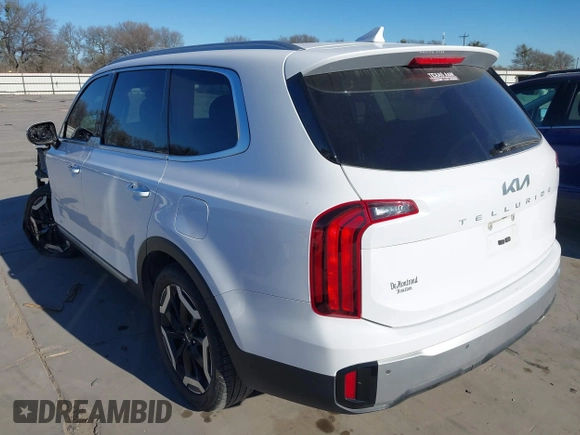 2023 Kia Telluride S with VIN 5XYP6DGC0PG402531, listed as a IAAI auction lot 41377916 with 32,717 mi miles and . Bid and sale history available at DreamBid. Image 3.