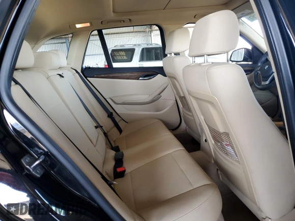2013 BMW X1 28i z VIN WBAVM1C50DVW43672, wystawiony jako Copart lot #60318395 z przebiegiem 59 636 mil mil oraz Szkoda całkowita • Salvage title. Historia ofert i sprzedaży dostępna na DreamBid. Obrazek 10.
