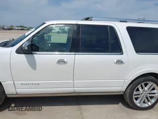 2017 Ford Expedition Max Platinum z VIN 1FMJK1MT2HEA11116, wystawiony jako IAAI lot #42060629 z przebiegiem 83 715 mil mil oraz . Historia ofert i sprzedaży dostępna na DreamBid. Obrazek 14.