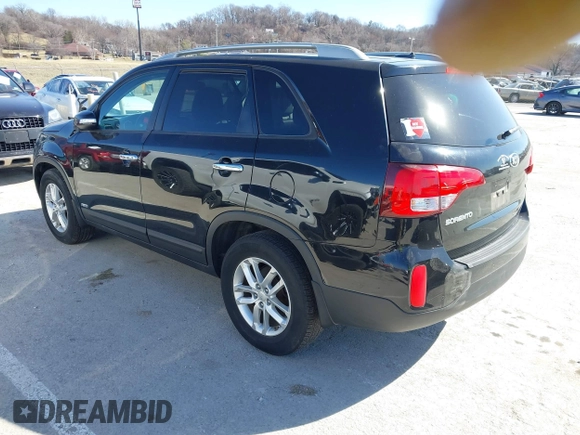 2015 Kia Sorento LX with VIN 5XYKTDA60FG607237, listed as a IAAI auction lot 41690678 with 114,380 mi miles. Bid and sale history available at carsss.com. Image 3.