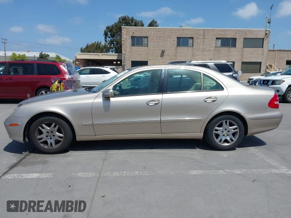 2003 Mercedes-Benz E 320 with VIN WDBUF65J13A343353, listed as a IAAI auction lot 42100070 with 111,880 mi miles and . Bid and sale history available at carsss.com. Image 14.