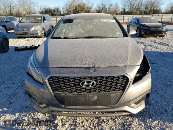 2017 Hyundai Sonata Hybrid SE with VIN KMHE24L39HA064181, listed as a Copart auction lot 82154673 with 84,134 mi miles. Bid and sale history available at carsss.com. Image 5.