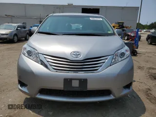 2015 Toyota Sienna LE AAS с VIN 5TDKK3DC2FS546152, выставлен на аукционе Copart как лот 59023215 с пробегом 78 583 миль миль и Списание • Salvage title. История ставок и продаж доступна на DreamBid. Изображение 5.