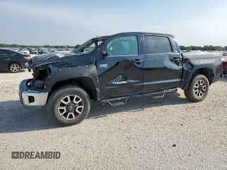 2018 Toyota Tundra SR5 z VIN 5TFDW5F14JX678398, wystawiony jako Copart lot #60701155 z przebiegiem Nie podano mil oraz Szkoda całkowita • Salvage title. Historia ofert i sprzedaży dostępna na DreamBid. Obrazek 1.