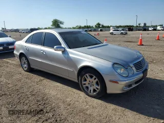 2005 Mercedes-Benz E-Class 3.2L with VIN WDBUF65J95A663622, listed as a Copart auction lot 52005855 with 121,019 mi miles and Clean Title. Bid and sale history available at carsss.com. Image 4.