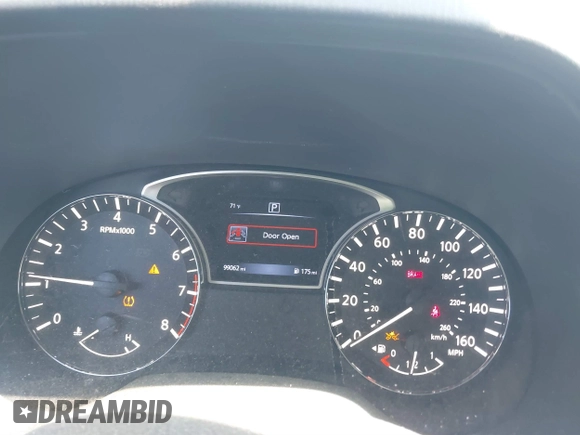 2020 Nissan Pathfinder S with VIN 5N1DR2AN5LC643553, listed as a IAAI auction lot 40581997 with 99,062 mi miles. Bid and sale history available at carsss.com. Image 7.