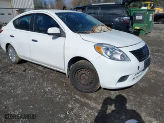 2012 Nissan Versa SL with VIN 3N1CN7AP9CL897641, listed as a IAAI auction lot 42004322 with 131,181 mi miles. Bid and sale history available at carsss.com. Image 1.