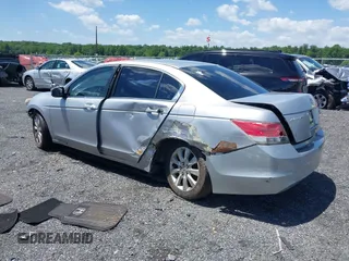 2008 Honda Accord LX z VIN 1HGCP26378A120407, wystawiony jako IAAI lot #39600380 z przebiegiem 208 488 mil mil oraz . Historia ofert i sprzedaży dostępna na DreamBid. Obrazek 3.