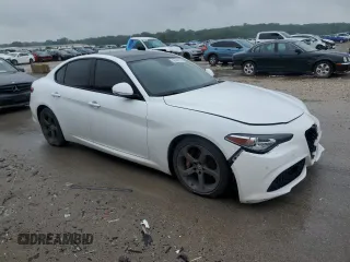 2018 Alfa Romeo Giulia z VIN ZARFAEBN6J7594072, wystawiony jako Copart lot #58408755 z przebiegiem 98 279 mil mil oraz Tytuł czysty. Historia ofert i sprzedaży dostępna na DreamBid. Obrazek 4.