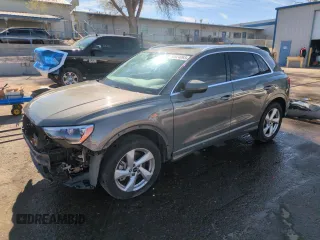 2021 Audi Q3 Premium z VIN WA1AUCF37M1143887, wystawiony jako Copart lot #50524065 z przebiegiem 72 401 mil mil oraz Szkoda całkowita • Salvage title. Historia ofert i sprzedaży dostępna na DreamBid. Obrazek 1.