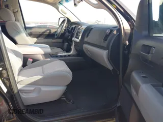 2013 Toyota Tundra 4WD Truck with VIN 5TFDW5F12DX318714, listed as a IAAI auction lot 41516584 with 1 mi miles. Bid and sale history available at carsss.com. Image 5.