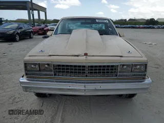 1986 Chevrolet El Camino SS z VIN 3GCCW80H8GS916332, wystawiony jako Copart lot #58666075 z przebiegiem 90 693 mil mil oraz Tytuł czysty. Historia ofert i sprzedaży dostępna na DreamBid. Obrazek 5.