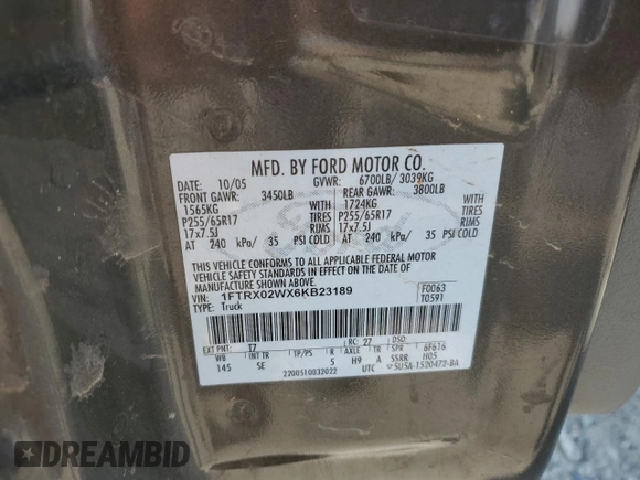 2006 Ford F-150 STX z VIN 1FTRX02WX6KB23189, wystawiony jako Copart lot #60643545 z przebiegiem 310 109 mil mil oraz Szkoda całkowita • Salvage title. Historia ofert i sprzedaży dostępna na DreamBid. Obrazek 13.