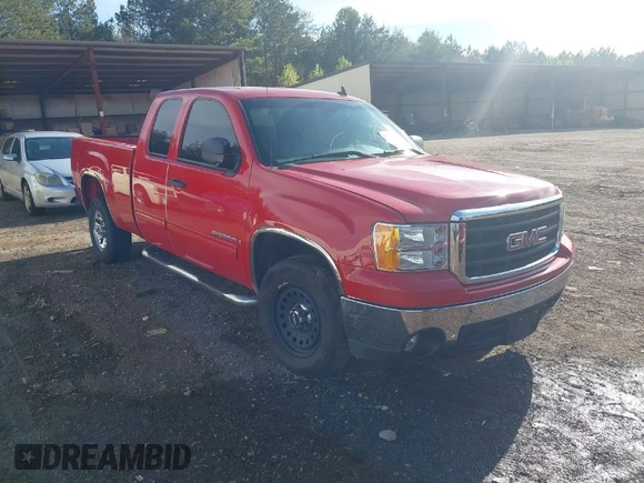 2008 GMC Sierra 1500 Work Truck z VIN 2GTEC19C581312007, wystawiony jako IAAI lot #41821001 z przebiegiem 172 848 mil mil oraz . Historia ofert i sprzedaży dostępna na DreamBid. Obrazek 1.