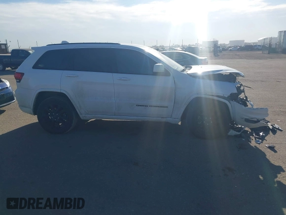 2017 Jeep Grand Cherokee Laredo with VIN 1C4RJFAG2HC876727, listed as a IAAI auction lot 41712954 with 134,412 mi miles. Bid and sale history available at carsss.com. Image 14.