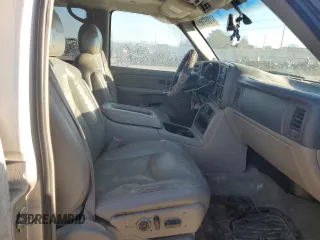 2005 GMC Yukon SLT with VIN 1GKEK13Z75R272858, listed as a Copart auction lot 41869185 with 258,748 mi miles and Salvage Title. Bid and sale history available at carsss.com. Image 7.
