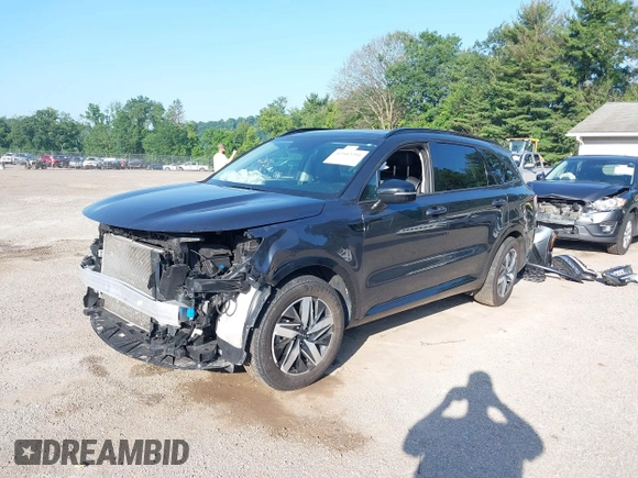 2022 Kia Sorento S z VIN 5XYRL4LCXNG157029, wystawiony jako IAAI lot #42502291 z przebiegiem 60 403 mil mil oraz . Historia ofert i sprzedaży dostępna na DreamBid. Obrazek 19.