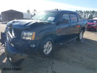 2009 Chevrolet Avalanche LT w/2LT with VIN 3GNFK22079G191901, listed as a IAAI auction lot 41641130 with 187,892 mi miles. Bid and sale history available at carsss.com. Image 2.