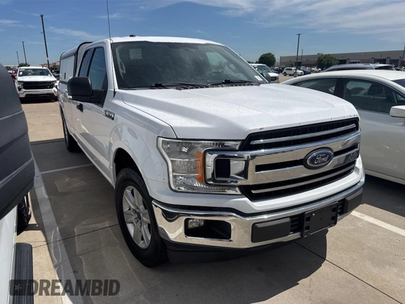 2018 Ford F-150 XL z VIN 1FTFX1C55JKE97376, wystawiony jako IAAI lot #42414496 z przebiegiem 161 740 mil mil oraz . Historia ofert i sprzedaży dostępna na DreamBid. Obrazek 1.