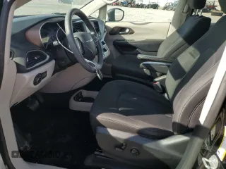 2017 Chrysler Pacifica Touring with VIN 2C4RC1DG5HR516397, listed as a Copart auction lot 53685085 with 181,210 mi miles and Salvage Title. Bid and sale history available at DreamBid. Image 7.