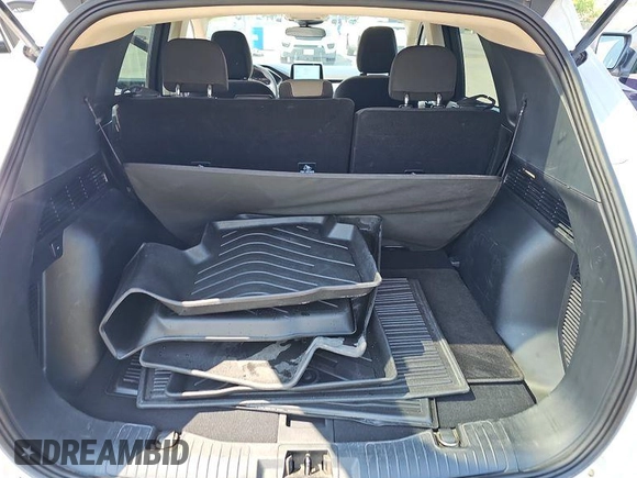 2020 Ford Escape SE with VIN 1FMCU9G60LUC47298, listed as a IAAI auction lot 42573178 with 68,095 mi miles and . Bid and sale history available at DreamBid. Image 7.