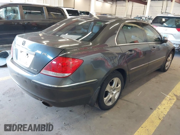 2006 Acura RL with VIN JH4KB165X6C006146, listed as a IAAI auction lot 41734990 with 172,362 mi miles and . Bid and sale history available at DreamBid. Image 4.