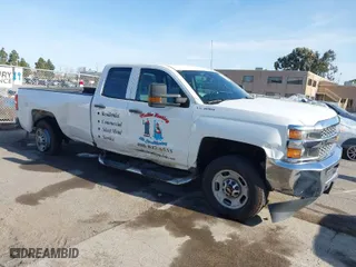 2019 Chevrolet Silverado 2500HD Work Truck with VIN 2GC2CREG1K1135926, listed as a IAAI auction lot 41614989 with 91,587 mi miles. Bid and sale history available at carsss.com. Image 1.