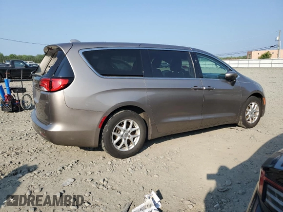 2017 Chrysler Pacifica Touring with VIN 2C4RC1DG1HR536856, listed as a Copart auction lot 58973155 with 142,520 mi miles and Salvage title. Bid and sale history available at DreamBid. Image 3.